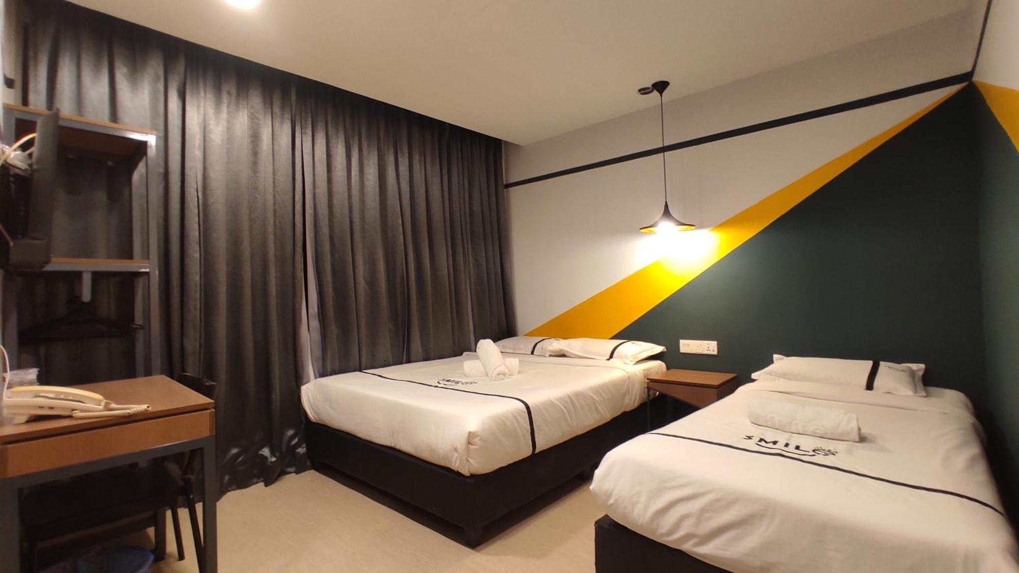 Smile Hotel C180 Cheras Selatan Exterior foto