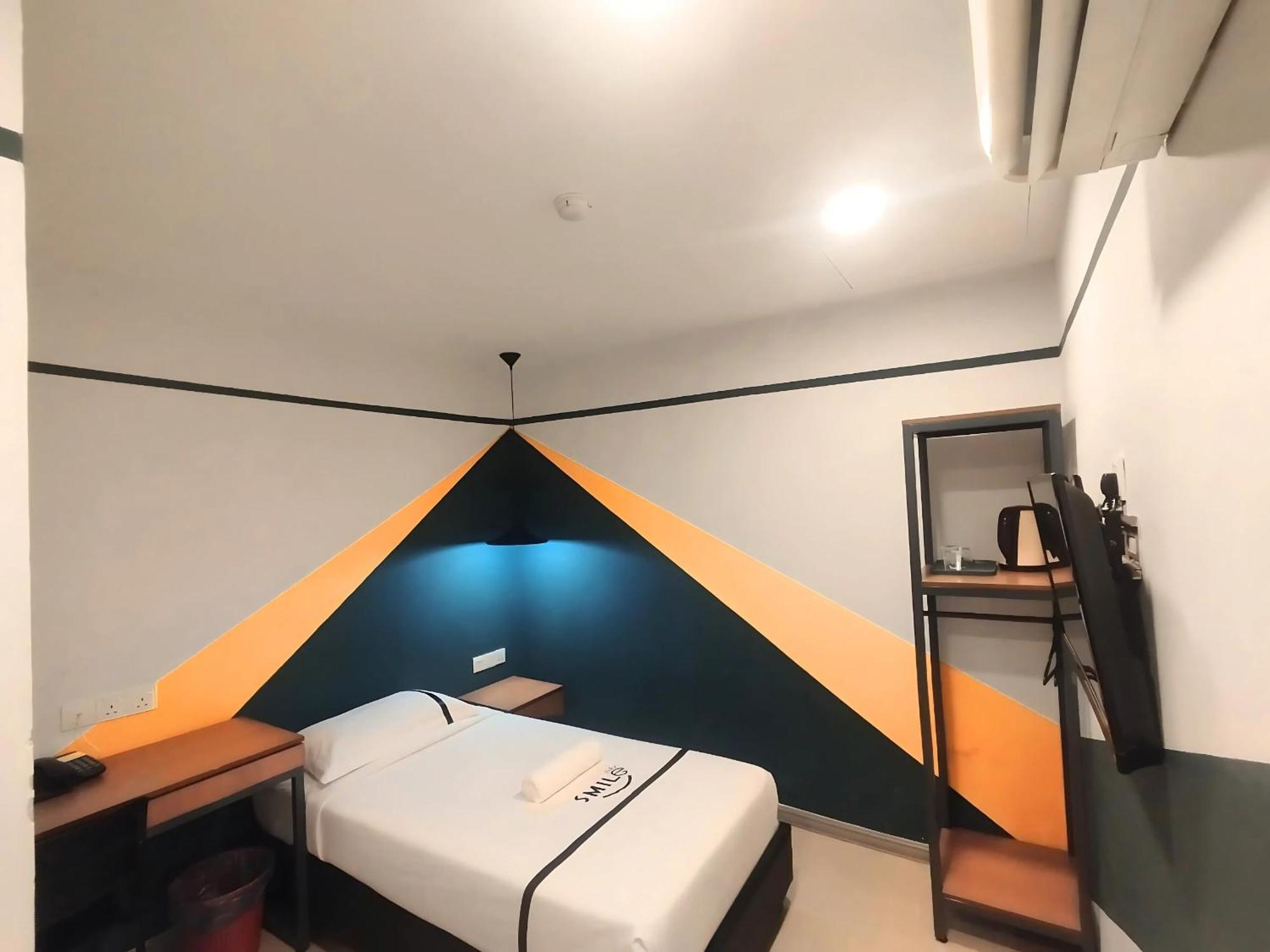 Smile Hotel C180 Cheras Selatan Exterior foto