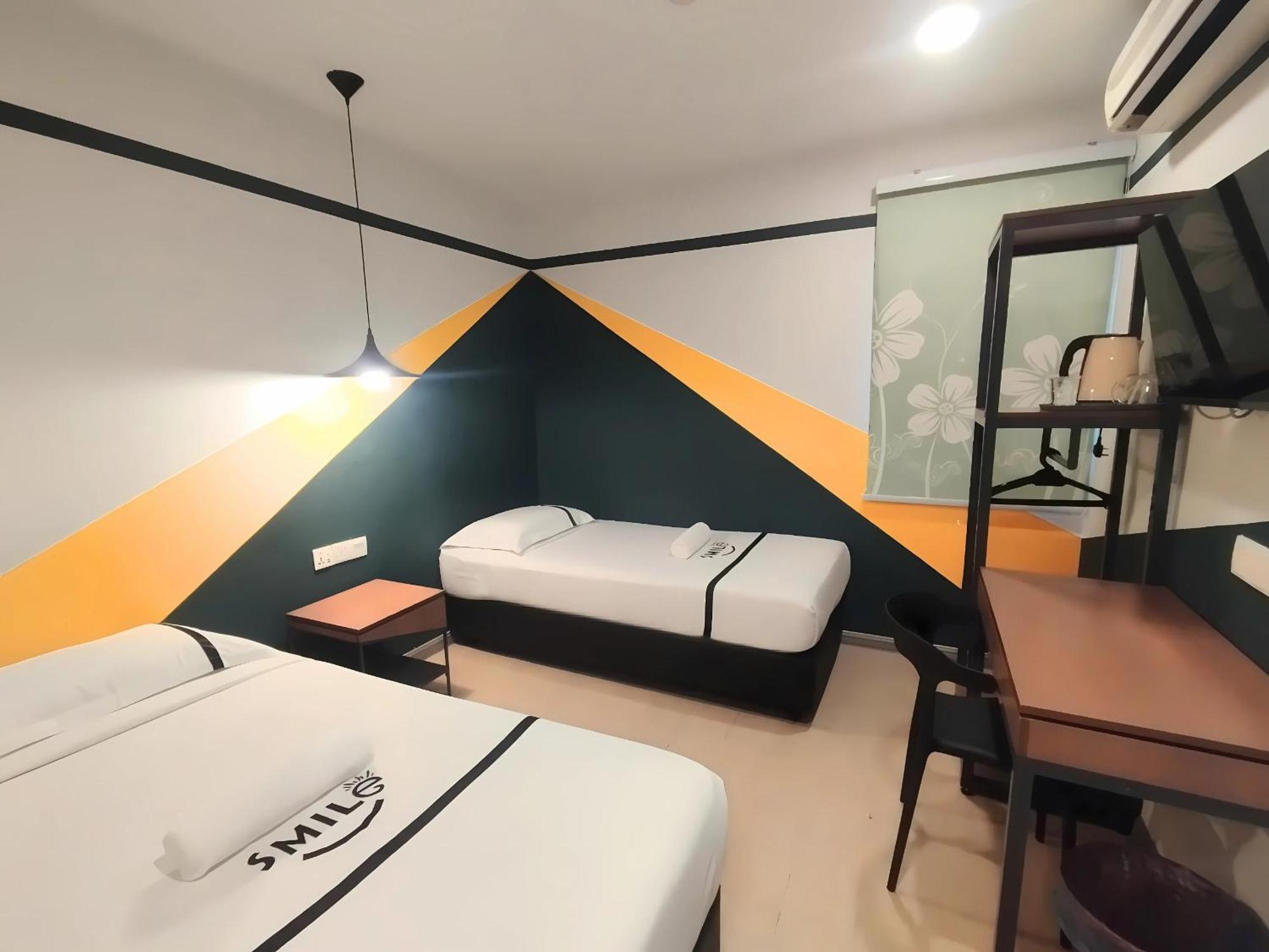 Smile Hotel C180 Cheras Selatan Exterior foto